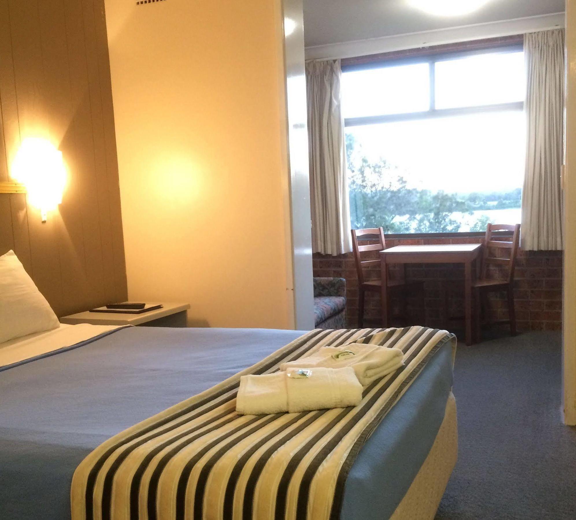 Riverview Motor Inn Taree Exterior photo